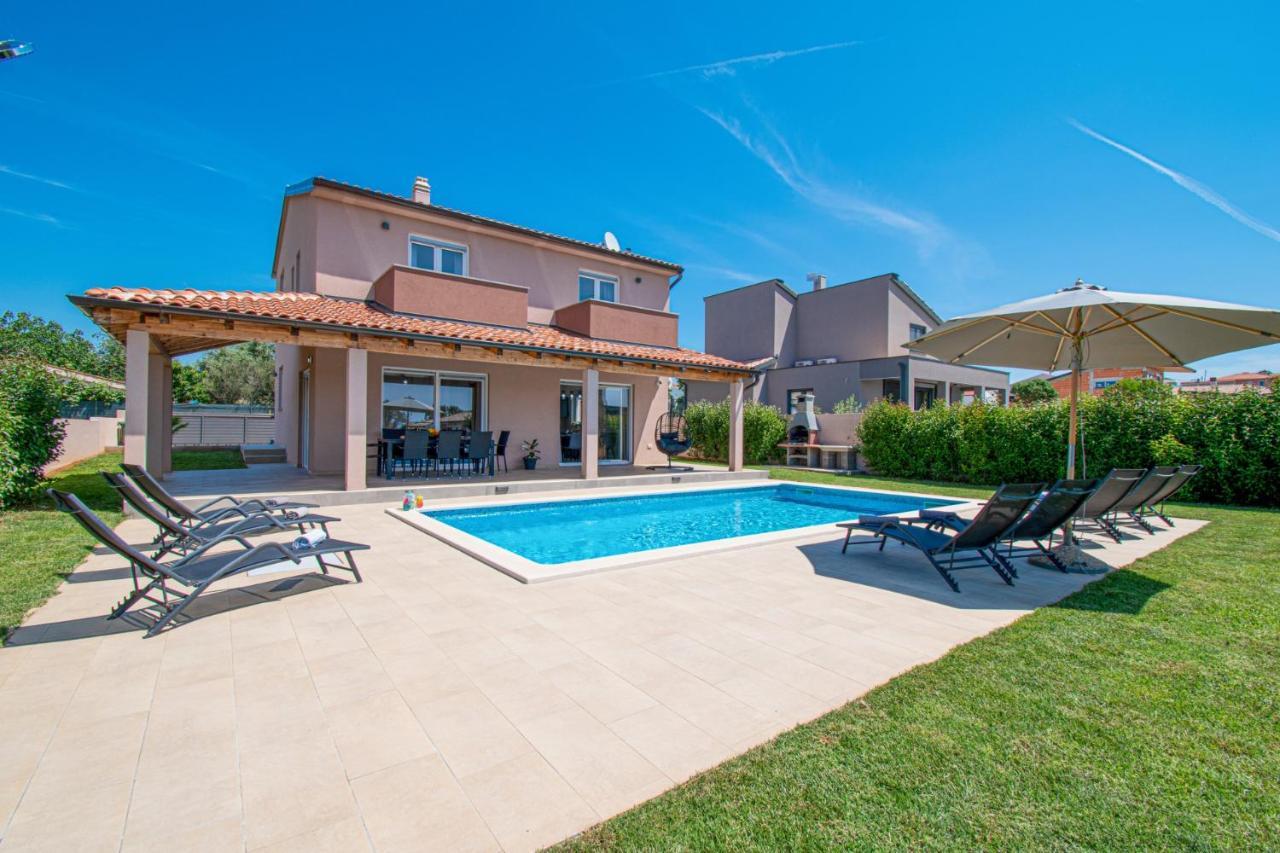 Enjoy Mit Privatem Pool, By Istrabook Vila Pula