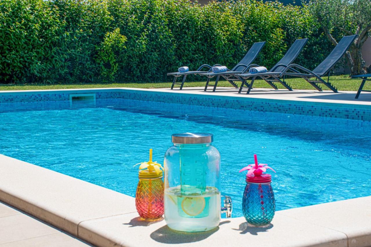 Vila Enjoy Mit Privatem Pool, By Istrabook *