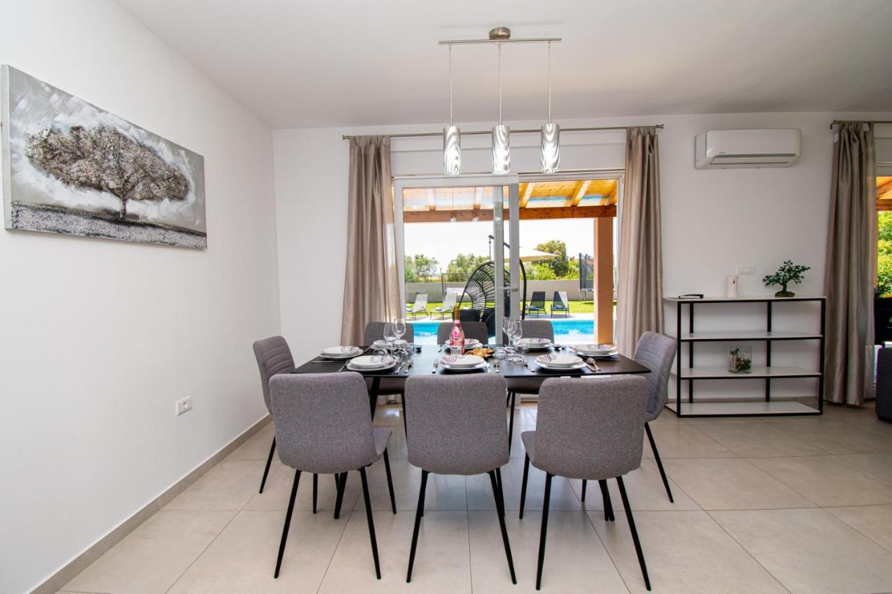 Vila Enjoy Mit Privatem Pool, By Istrabook Pula