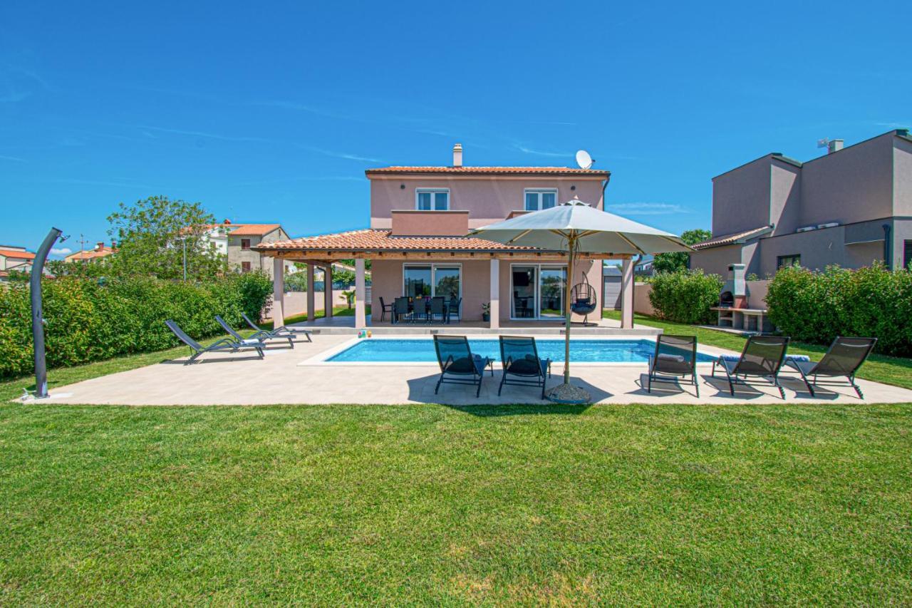 Enjoy Mit Privatem Pool, By Istrabook * Pula
