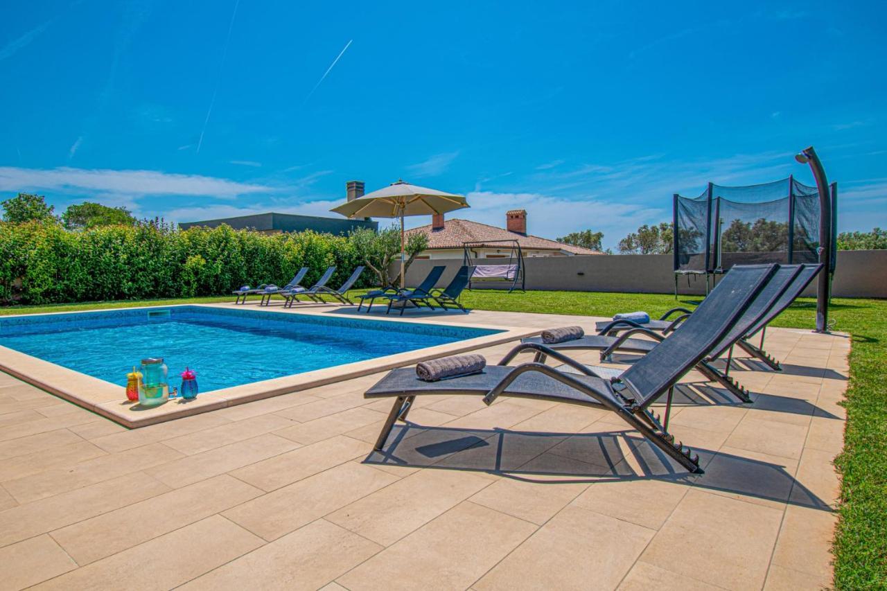 Vila Enjoy Mit Privatem Pool, By Istrabook *