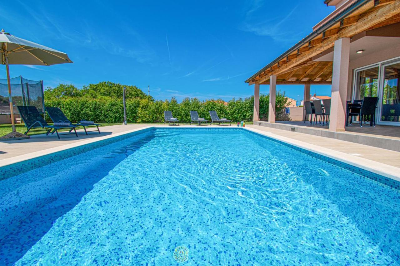 Vila Enjoy Mit Privatem Pool, By Istrabook Pula